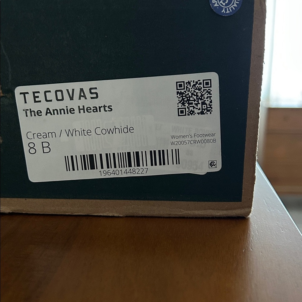Tecovas Annie Hearts Boots - Picture 7 of 11
